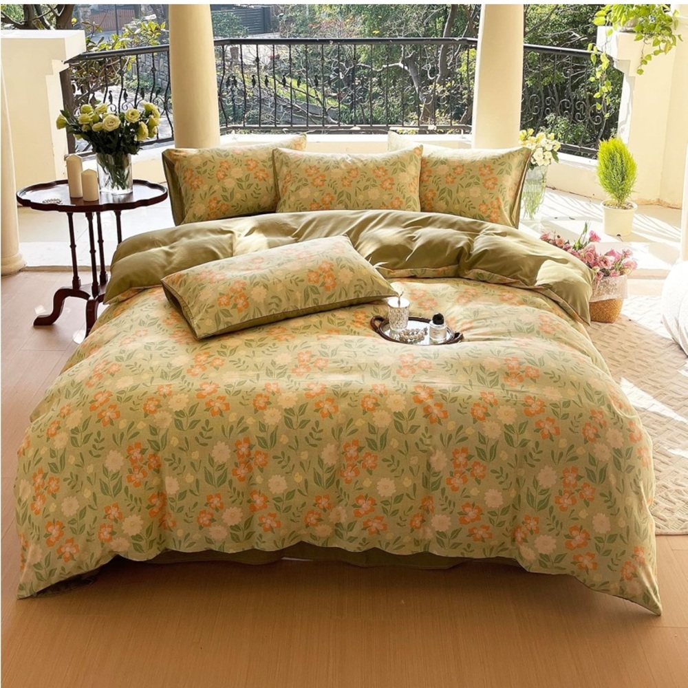 NWOT King Size Duvet cover , sheet set and shams/pillowcases